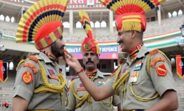 AMRITSAR WAGAH BORDER CEREMONY